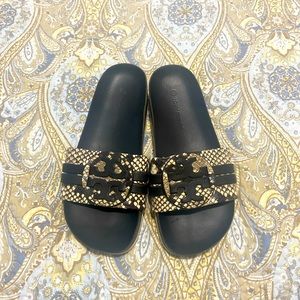Tory Burch Leah size 7 slides